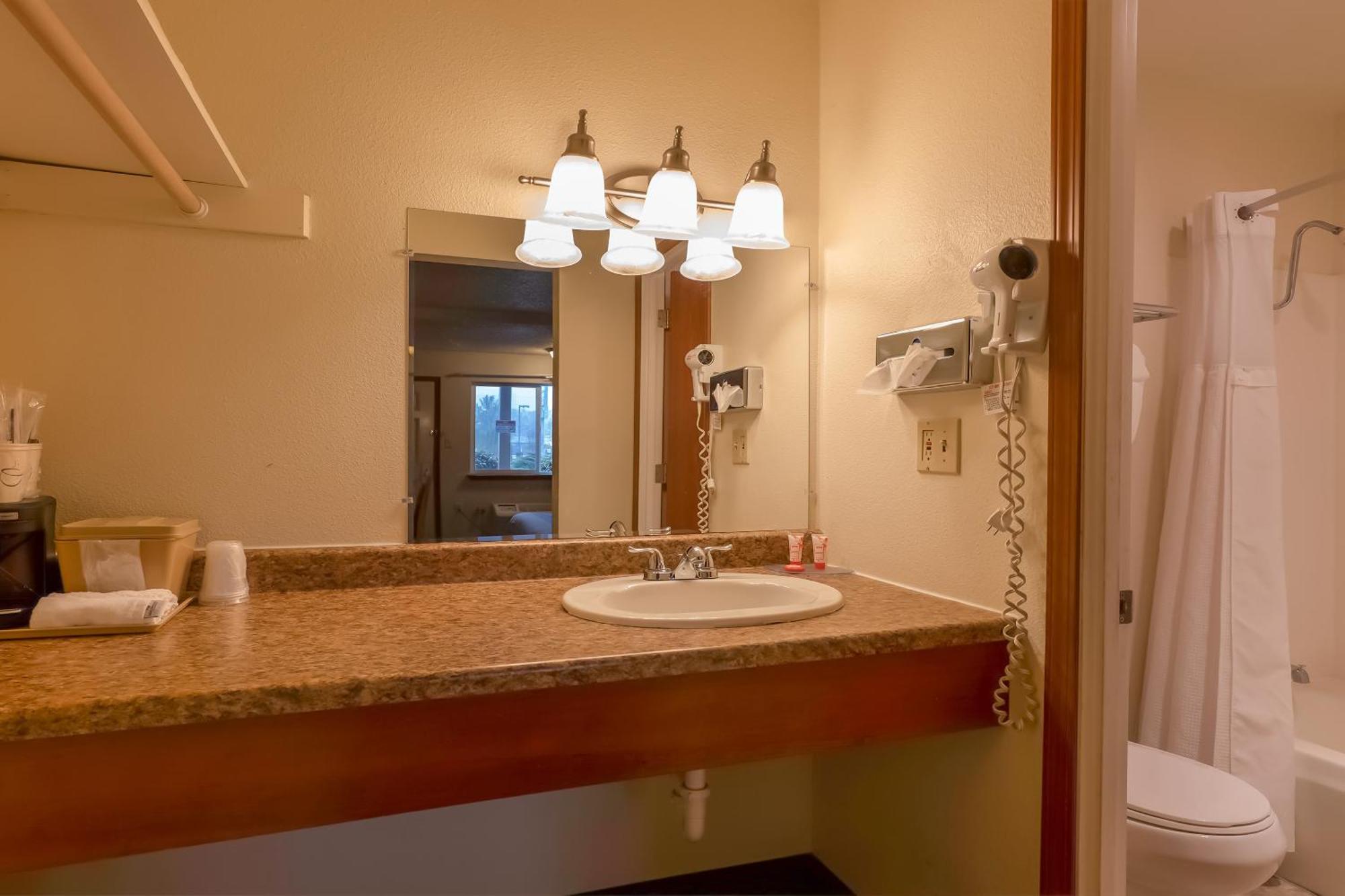 Oyo Hotel Chehalis I-5 South Екстер'єр фото