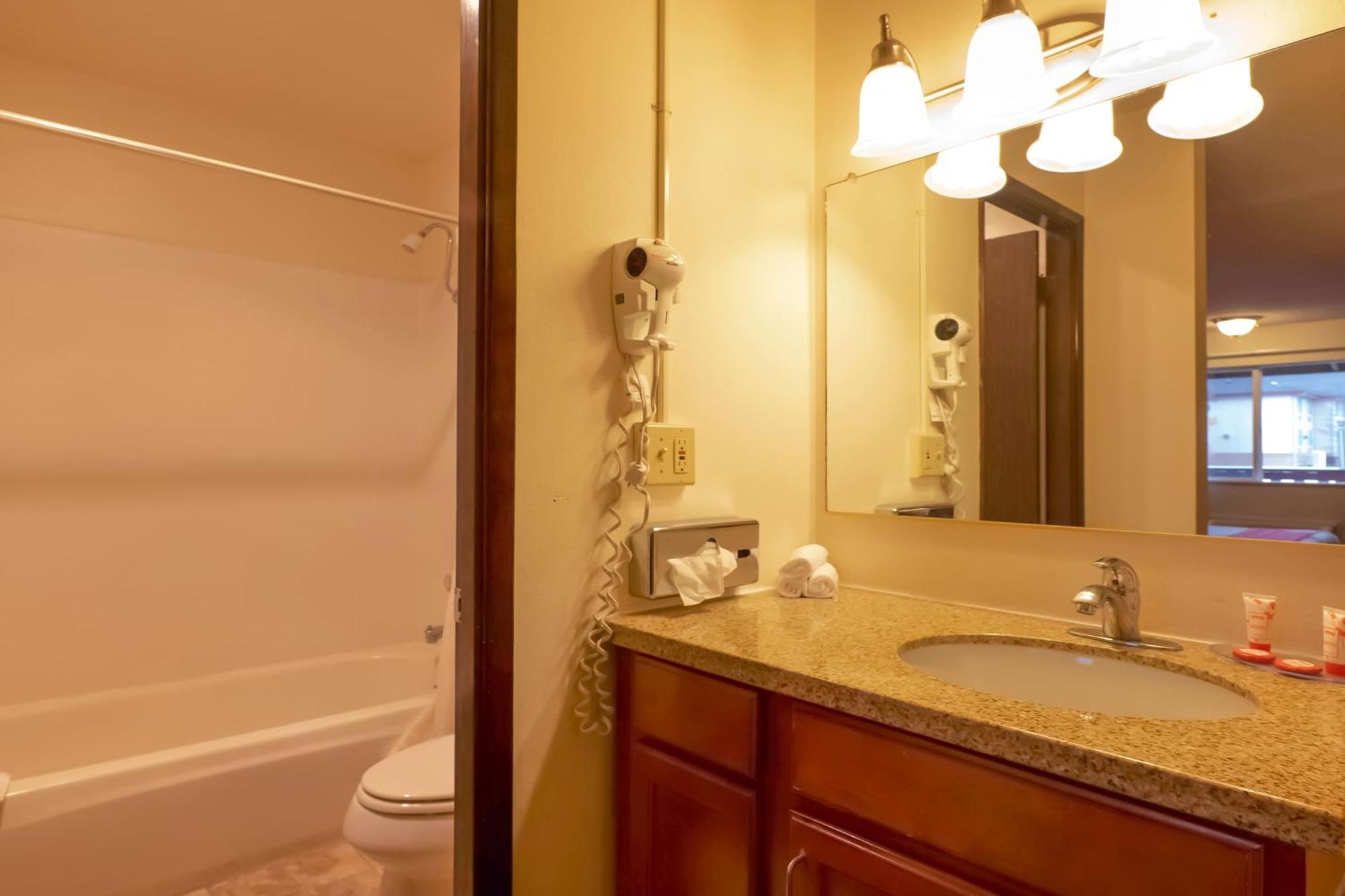Oyo Hotel Chehalis I-5 South Екстер'єр фото