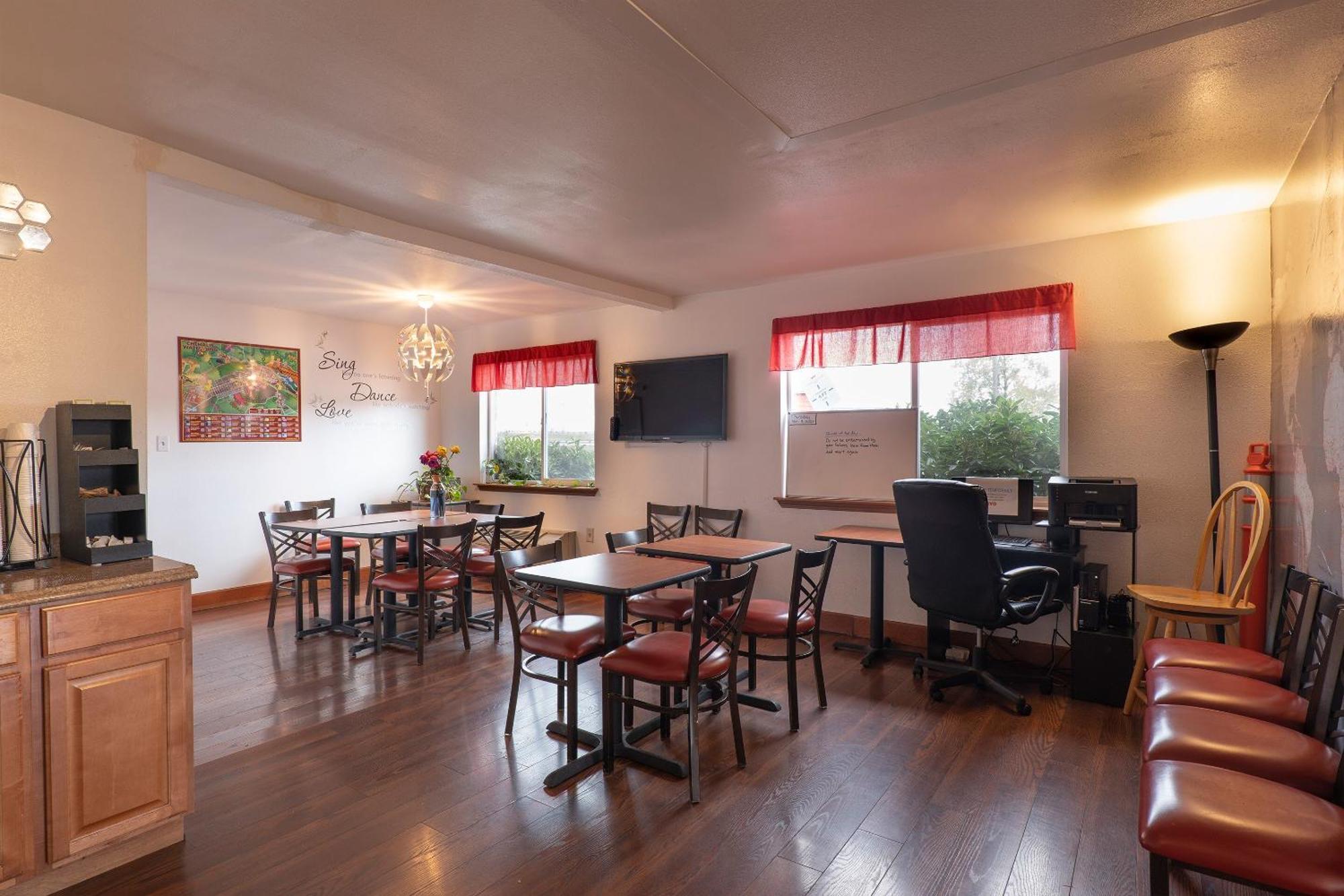 Oyo Hotel Chehalis I-5 South Екстер'єр фото
